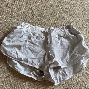 White lululemon shorts